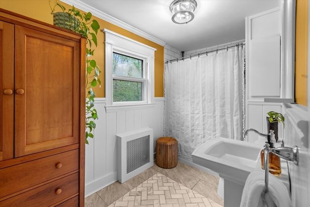 10 Latisquama Rd, Southborough, MA 01772