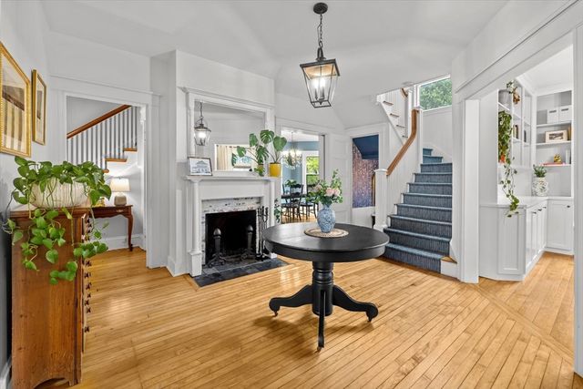 10 Latisquama Rd, Southborough, MA 01772