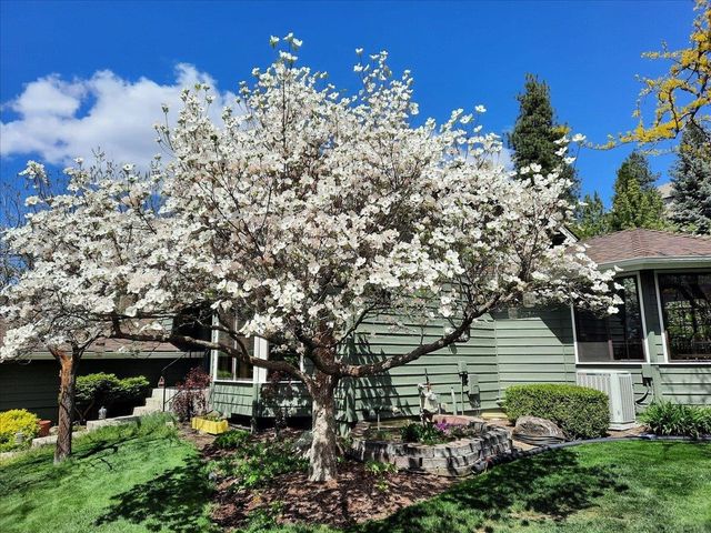 10120 N Seminole Dr, Spokane, WA 99208