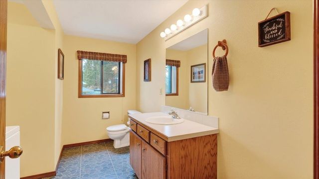 10120 N Seminole Dr, Spokane, WA 99208