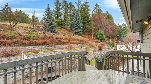 10120 N Seminole Dr, Spokane, WA 99208