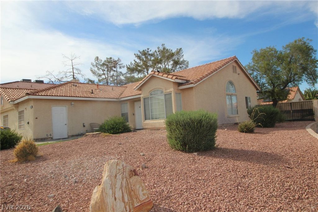 6428 Crystal Dew Drive, Las Vegas, NV 89118 — exterior