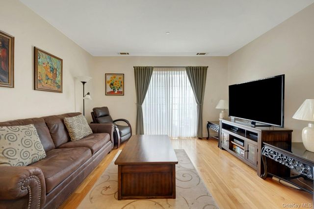 543 Main Street 605, New Rochelle, NY 10801