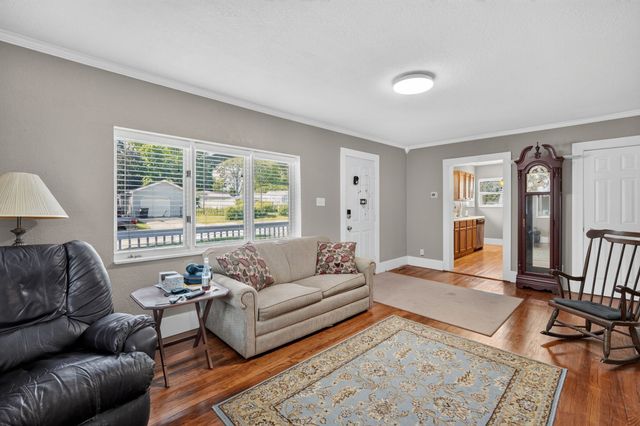 5903 Sheridan Avenue, Des Moines, IA 50322