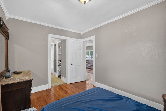 5903 Sheridan Avenue, Des Moines, IA 50322