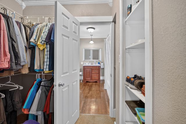 5903 Sheridan Avenue, Des Moines, IA 50322