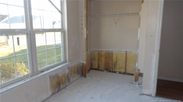 1229 Locks Creek Road, Fayetteville, NC 28312