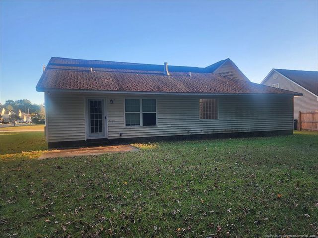 1229 Locks Creek Road, Fayetteville, NC 28312