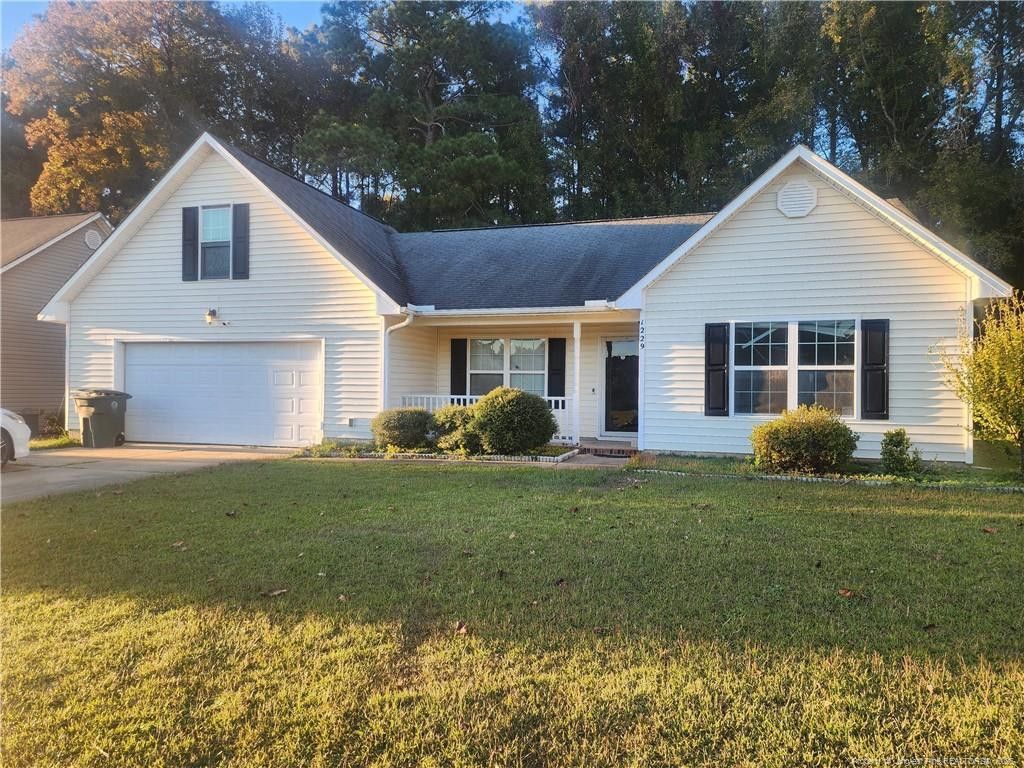 1229 Locks Creek Road, Fayetteville, NC 28312