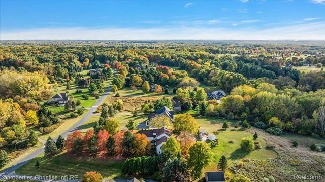 8793 Webster Hills Road, Webster Township, MI 48130