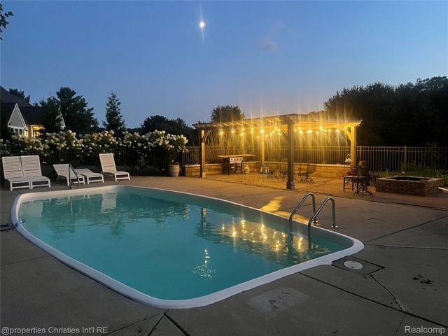 8793 Webster Hills Road, Webster Township, MI 48130