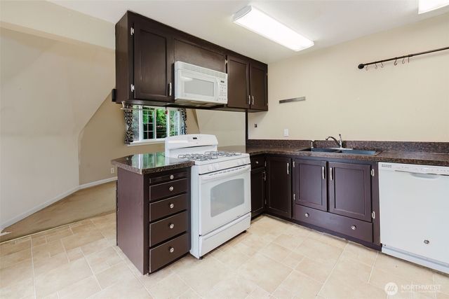 27299 Baywood Drive NE, Kingston, WA 98346