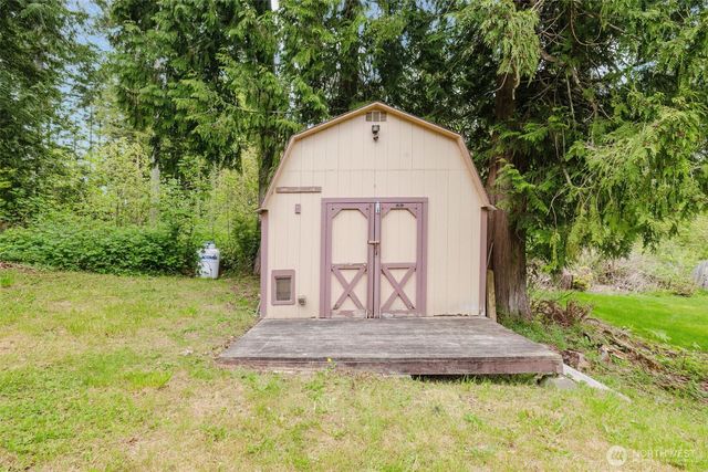 27299 Baywood Drive NE, Kingston, WA 98346