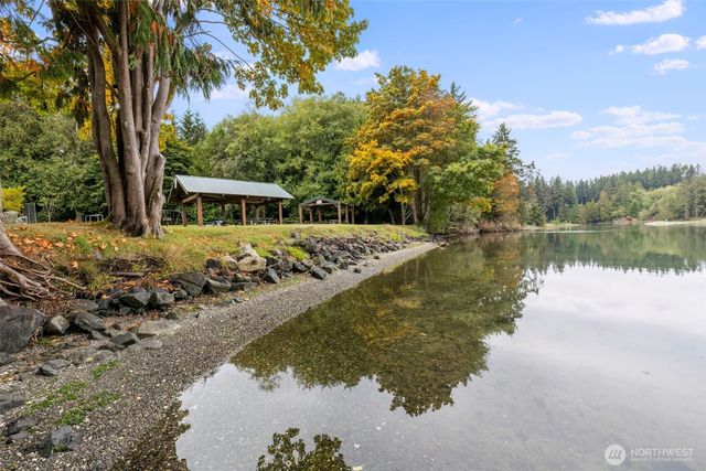 27299 Baywood Drive NE, Kingston, WA 98346