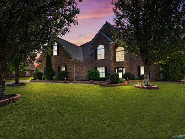 128 Mount Laurel Circle, New Market, AL 35761