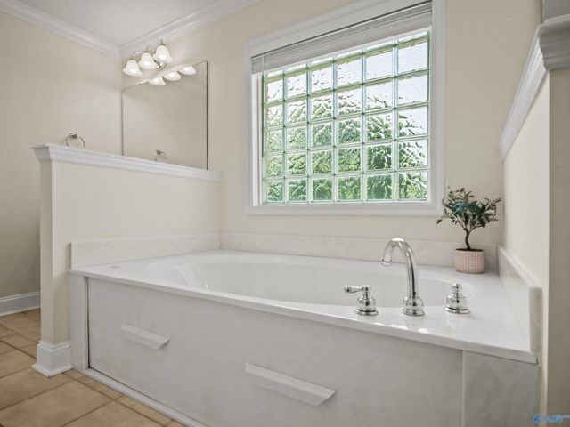 128 Mount Laurel Circle, New Market, AL 35761