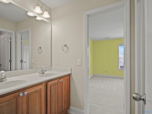 128 Mount Laurel Circle, New Market, AL 35761