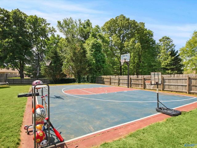 128 Mount Laurel Circle, New Market, AL 35761