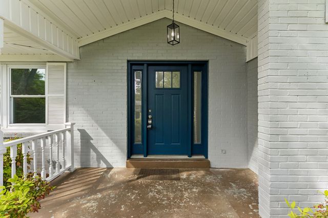 1612 Whippoorwill Dr, Lawrenceburg, TN 38464
