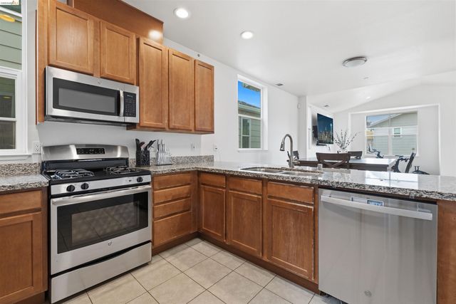 117 Kingswood Ln, Martinez, CA 94553