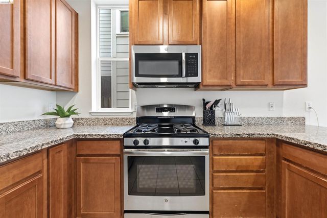 117 Kingswood Ln, Martinez, CA 94553