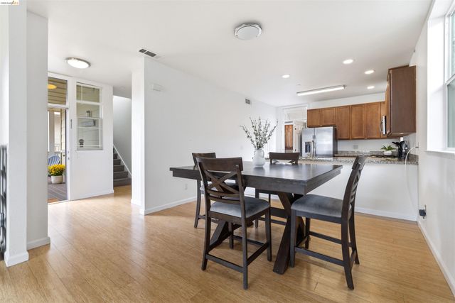 117 Kingswood Ln, Martinez, CA 94553