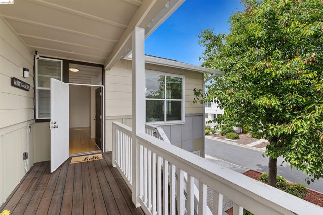 117 Kingswood Ln, Martinez, CA 94553