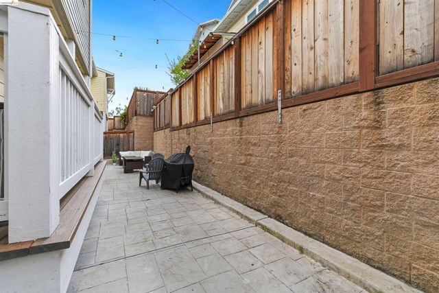 117 Kingswood Ln, Martinez, CA 94553