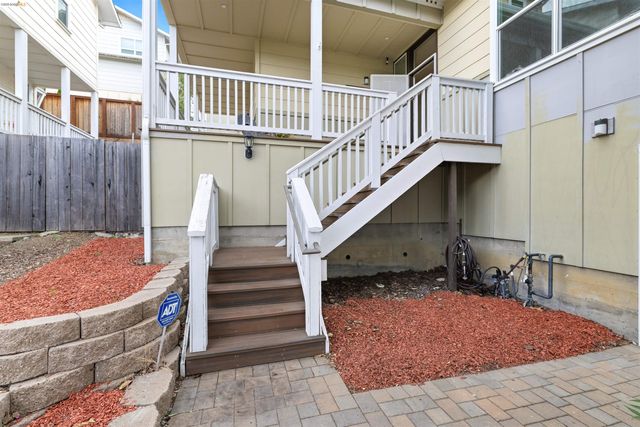 117 Kingswood Ln, Martinez, CA 94553