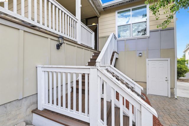 117 Kingswood Ln, Martinez, CA 94553