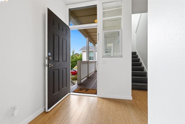 117 Kingswood Ln, Martinez, CA 94553