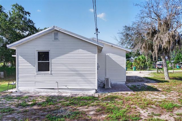 8024 HILLMAN AVENUE, Punta Gorda, FL 33982