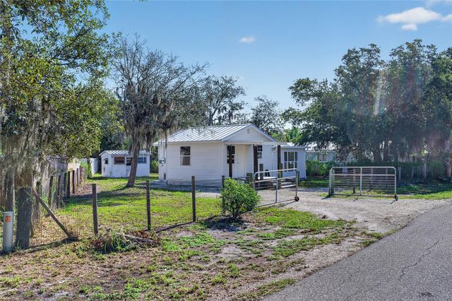 8024 HILLMAN AVENUE, Punta Gorda, FL 33982