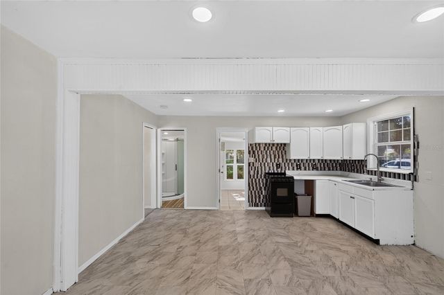 8024 HILLMAN AVENUE, Punta Gorda, FL 33982