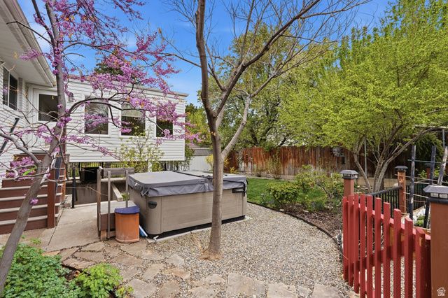 1893 E VISCOUNTI DR, Sandy, UT 84093