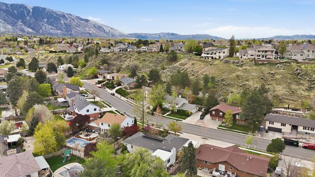 1893 E VISCOUNTI DR, Sandy, UT 84093