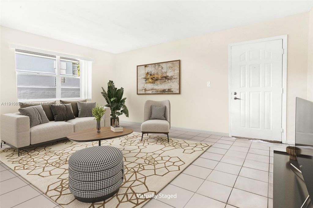 8660 SW 212th St 101, Cutler Bay, FL 33189