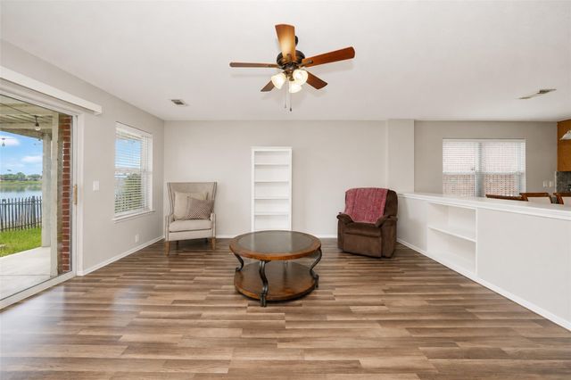 17435 S Summit Canyon Drive, Houston, TX 77095