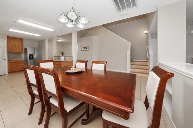 17435 S Summit Canyon Drive, Houston, TX 77095
