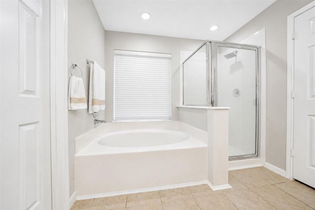 17435 S Summit Canyon Drive, Houston, TX 77095