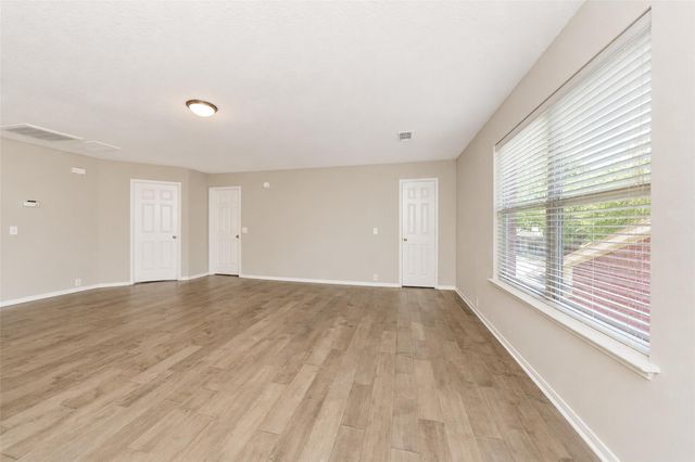 17435 S Summit Canyon Drive, Houston, TX 77095