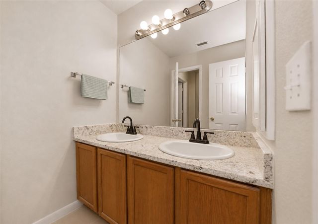 17435 S Summit Canyon Drive, Houston, TX 77095