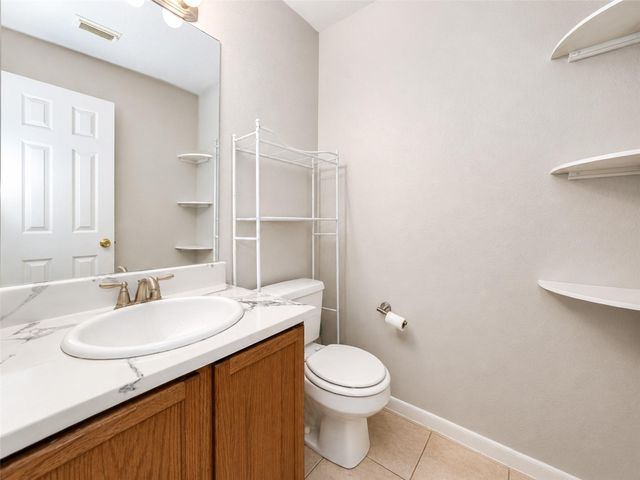 17435 S Summit Canyon Drive, Houston, TX 77095