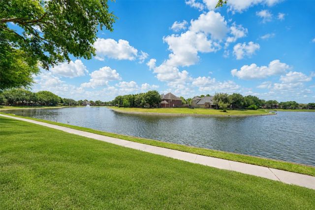 17435 S Summit Canyon Drive, Houston, TX 77095