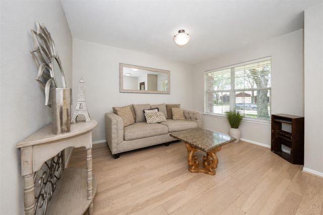 17435 S Summit Canyon Drive, Houston, TX 77095