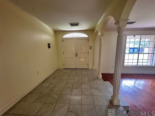1087 Sherwood Forest Blvd, Baton Rouge, LA 70815