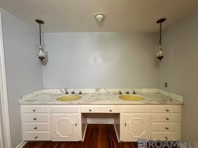 1087 Sherwood Forest Blvd, Baton Rouge, LA 70815