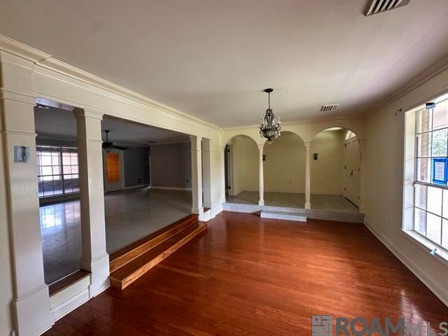 1087 Sherwood Forest Blvd, Baton Rouge, LA 70815