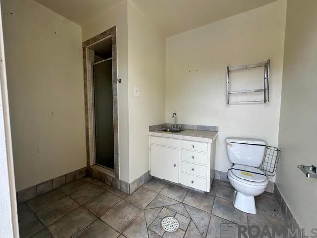 1087 Sherwood Forest Blvd, Baton Rouge, LA 70815