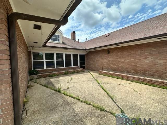 1087 Sherwood Forest Blvd, Baton Rouge, LA 70815